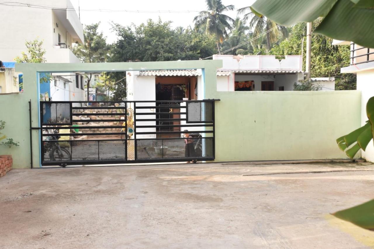 Coconut Homestay Hampi Exterior photo